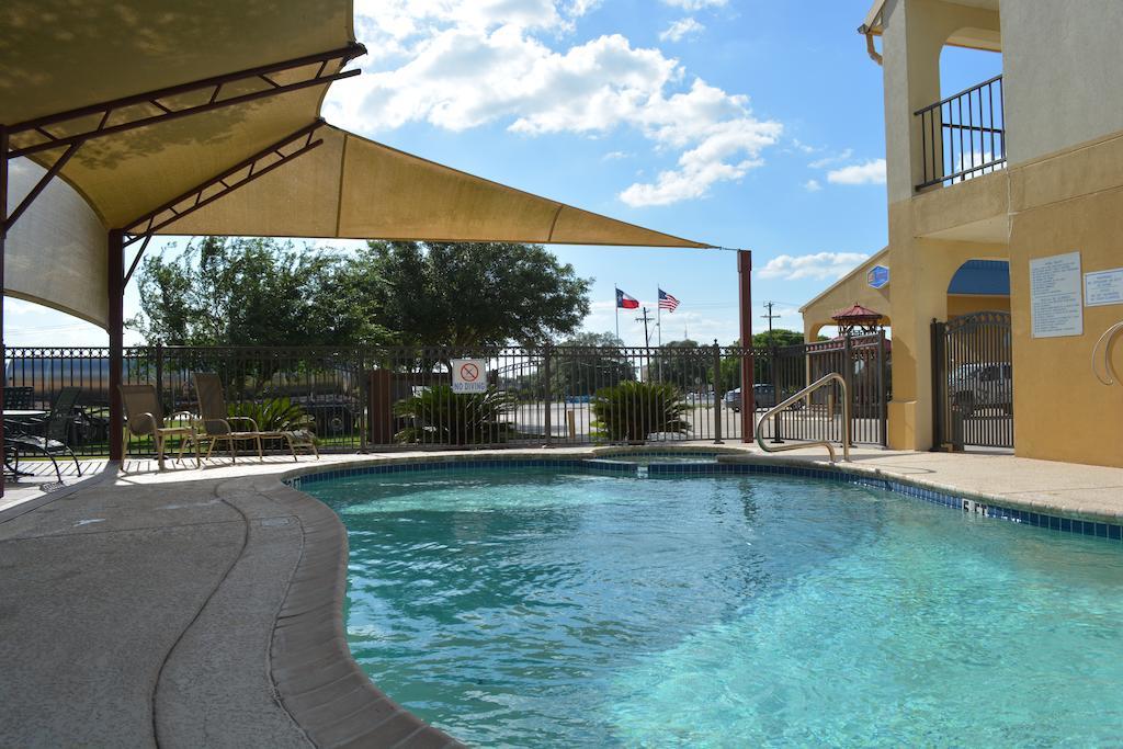 Executive Inn&Suites Cuero Exterior foto